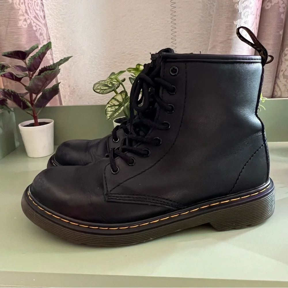 Dr. Martens 1460 J Black Leather Lave Up Boots Size 3